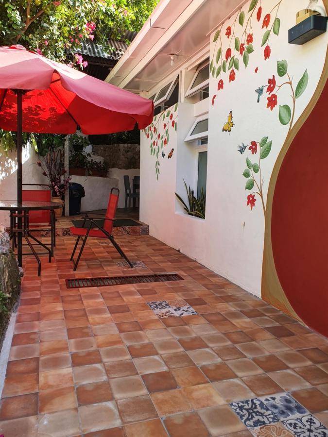 Amina Inn Flores Luaran gambar